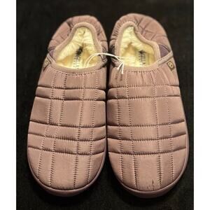 Magellan Outdoors Women’s Size 7 Maroon Puffer Slippers NWOTs